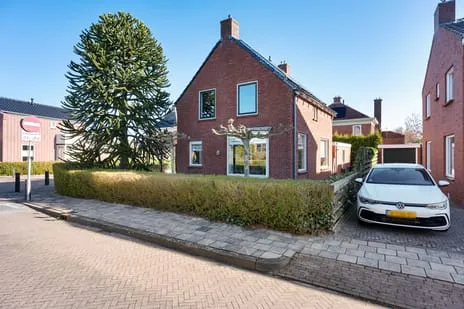 Vrijstaande woning te koop: M.H. Trompstraat 30, Over de Gracht Delfzijl