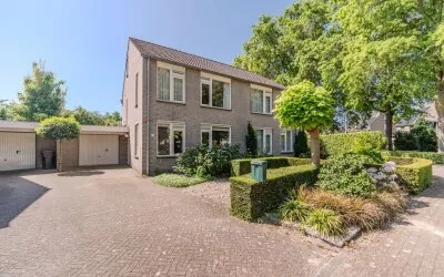 Tussenwoning te koop: Maalbergenstraat 42, De Kievit Zuid-Oost Tilburg