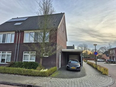 Twee-onder-één-kap te koop: Maalderij 2, Hoogeloon Hoogeloon