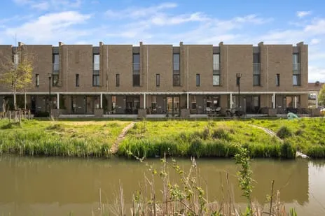 Tussenwoning te koop: Maarten Harpertsz. Trompweg 152, Van Kinsbergenstraat en omgeving Dordrecht