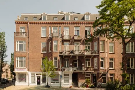 Apartment for sale: Maarten Harpertszoon Trompstraat 2-4, Trompbuurt Amsterdam