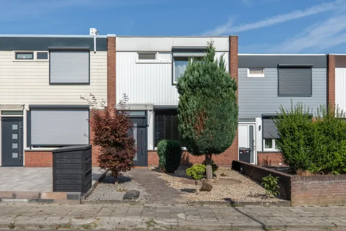 Tussenwoning te koop: Maarzijde 57, Terwinselen Kerkrade