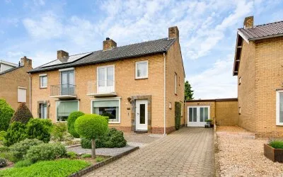 Tussenwoning te koop: Maasbrachterweg 75, Linne Linne