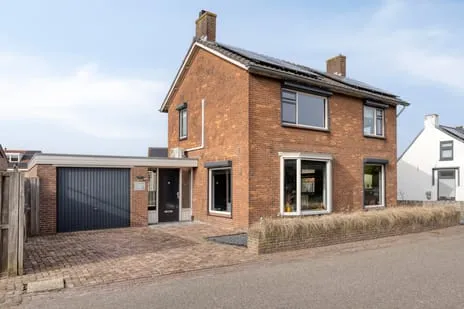 Vrijstaande woning te koop: Maasdijk 11, Hedel Hedel