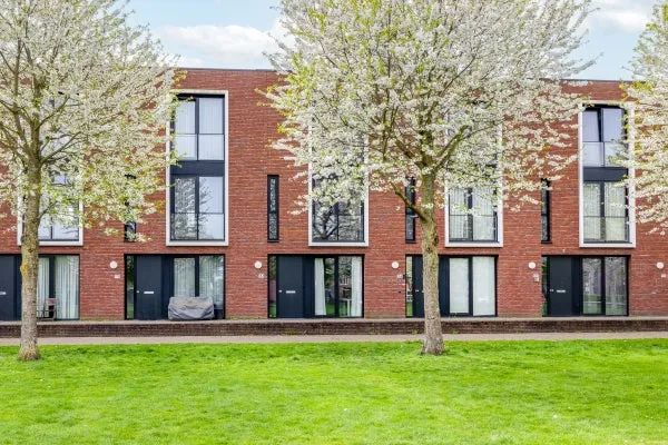 Tussenwoning te koop: Maasdijk 188, Waterdonken Breda