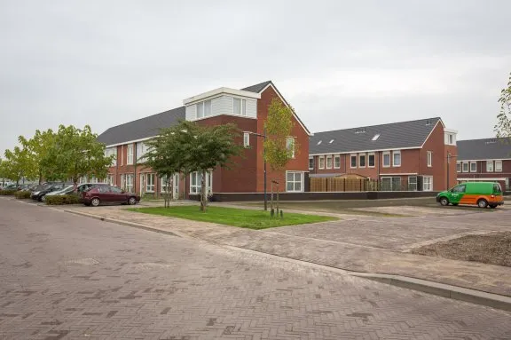 Tussenwoning te huur: Maasdijk 270, Waterdonken Breda