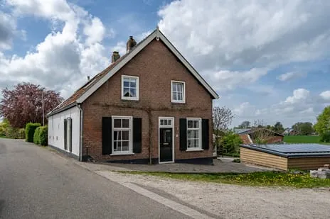 Twee-onder-één-kap te koop: Maasdijk 48, Poederoijen Poederoijen