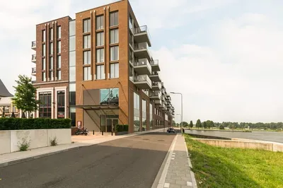 Huurwoning: Maashaven 918 in Roermond - €2.040 per maand - 157m²