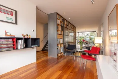 Tussenwoning te koop: Maaskade 106, Rotterdam