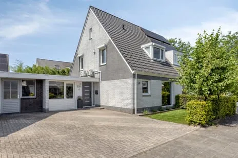Terraced house for sale: Maaslaan 113, Brouwhuis-Oost Helmond