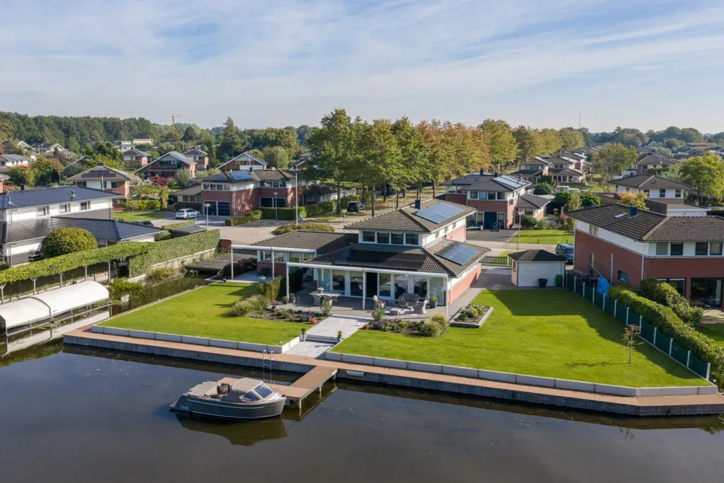 Vrijstaande woning te koop: Maaslaan 17, Kropswolde