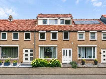 Tussenwoning te koop: Maaslaan 33, Rivierenbuurt-Noord Sliedrecht