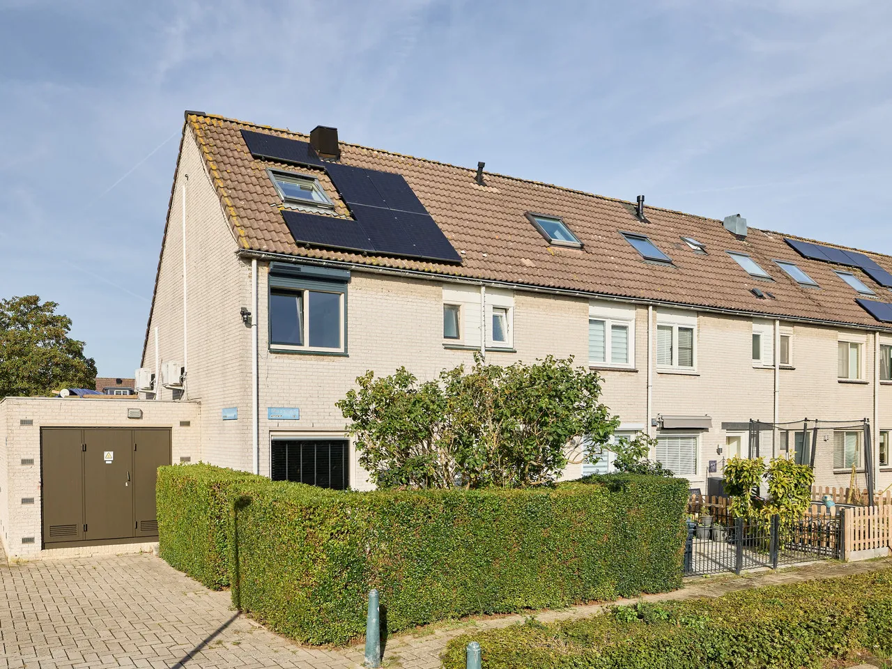 Tussenwoning te koop: Maaspad 16, Almere