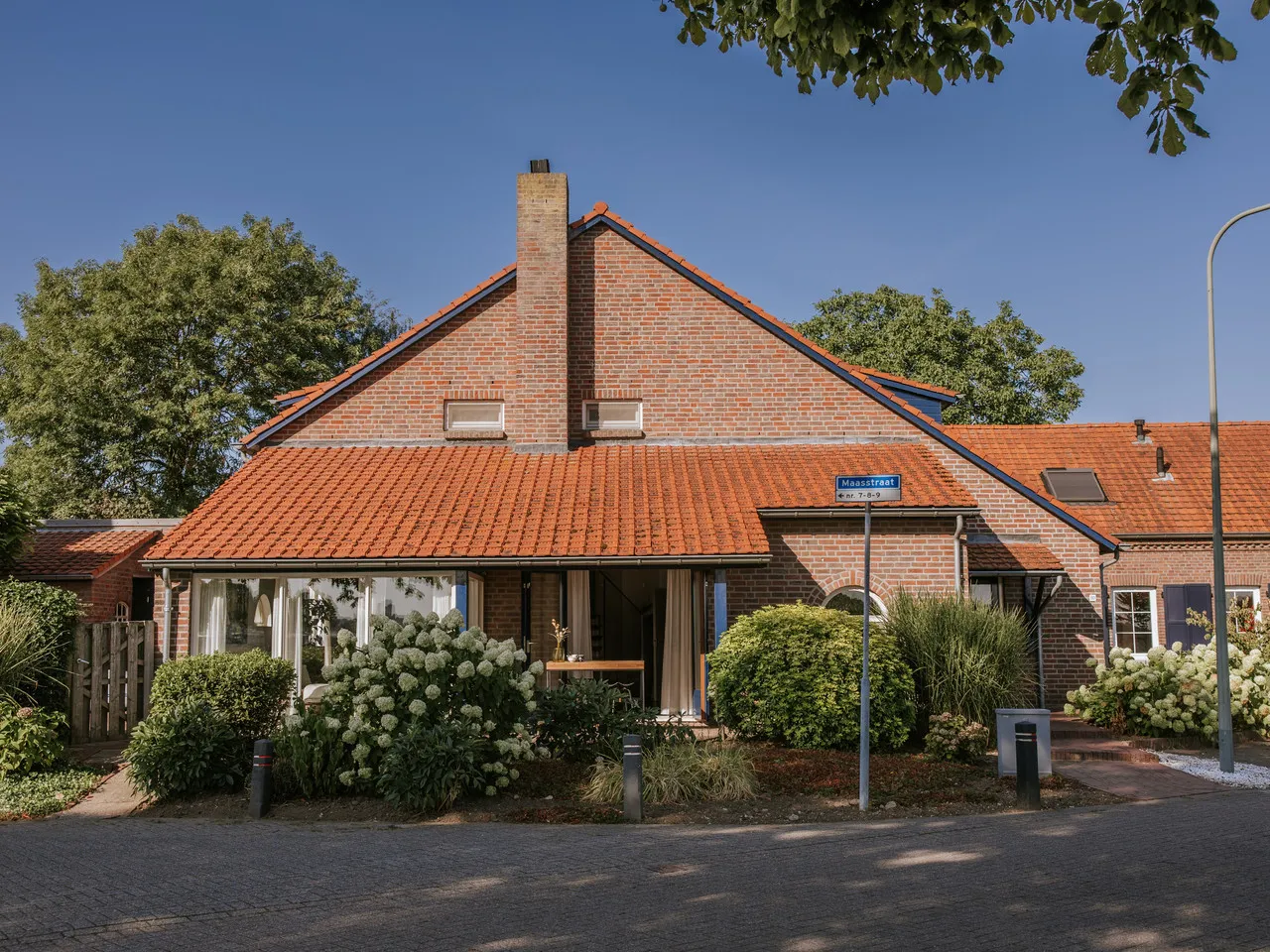 Twee-onder-één-kap te koop: Maasstraat 10, Herten