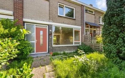 Tussenwoning te koop: Maasstraat 140, Oosterwijk Heemskerk