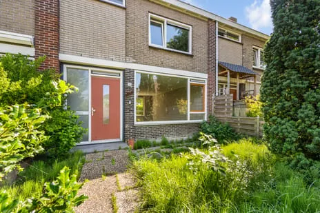 Tussenwoning te koop: Maasstraat 140, Oosterwijk Heemskerk