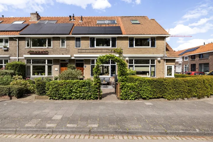 Tussenwoning te koop: Maasstraat 180, Amerstraat en omgeving Dordrecht
