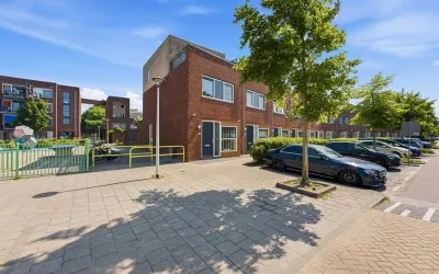 Hoekwoning te koop: Maasstraat 28, Rivierenbuurt Alblasserdam