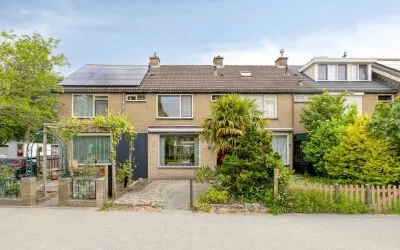 Tussenwoning te koop: Maasstraat 3, Rozenburg Rozenburg