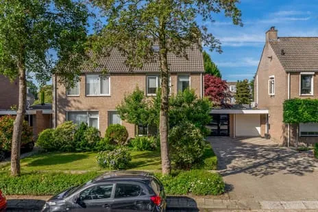 Tussenwoning te koop: Maasstraat 36, Kerkdorp Acht Eindhoven