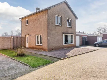 Vrijstaande woning te koop: Maasstraat 57, Maasbracht Maasbracht