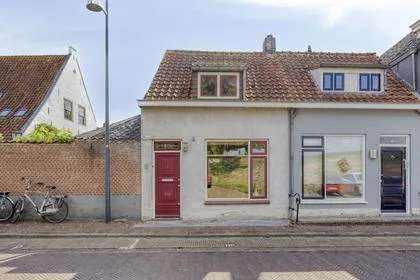 Corner house for sale: Maasstraat 8, Zaltbommel Binnenstad Zaltbommel