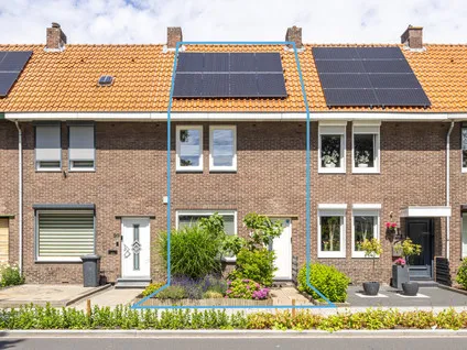 Tussenwoning te koop: Maastrichterlaan 101, Lauradorp Landgraaf