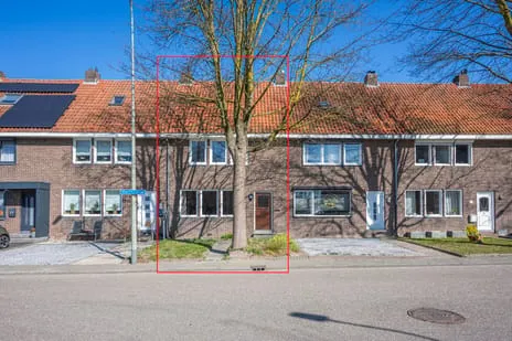 Tussenwoning te koop: Maastrichterlaan 81, Lauradorp Landgraaf