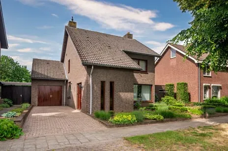 Vrijstaande woning te koop: Maasweg-West 4, Kern Neer Neer