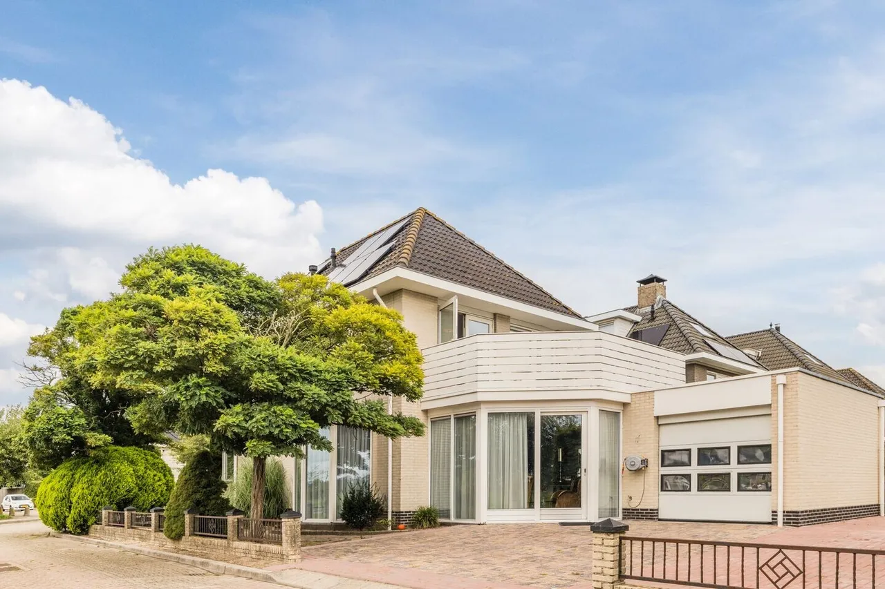Vrijstaande woning te koop: Maatgraaf 7, Hagestein