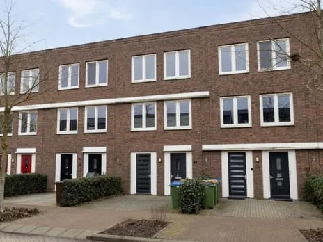 Tussenwoning te koop: MacBridestraat 28, Dragonder Oost Veenendaal