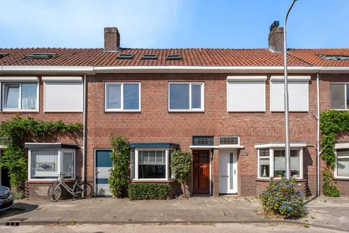 Tussenwoning te koop: Madeliefstraat 13, Loven Zuid Tilburg