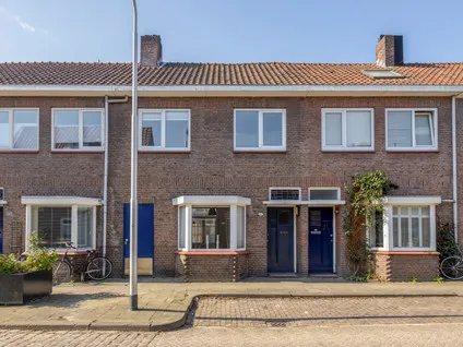 Tussenwoning te koop: Madeliefstraat 21, Loven Zuid Tilburg