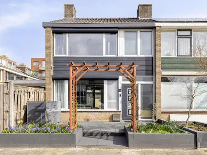 Hoekwoning te koop: Madeliefstraat 24, Hoogwerf-Zuid Spijkenisse