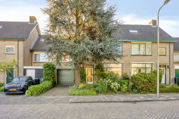 Tussenwoning te koop: Madeliefstraat 8, Binnen Krimpen Krimpen Aan De Lek