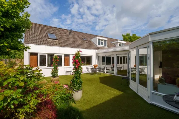 Tussenwoning te koop: Madernastraat 67, Muziekwijk Z.-Oost Almere