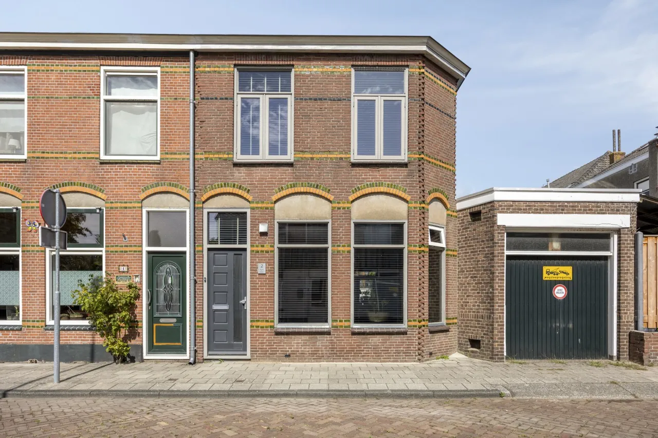 Tussenwoning te koop: Maerten Trompstraat 2, Hillegom