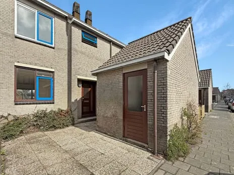 Tussenwoning te koop: Magda Janssensstraat 32, Westerwatering Zuid Zaandam