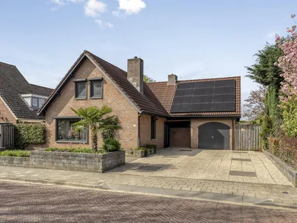 Vrijstaande woning te koop: Magnolialaan 1, Yerseke - West Yerseke