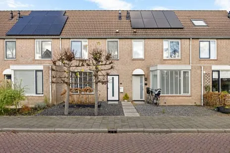 Tussenwoning te koop: Magnolialaan 95, Twuyverhoek en Oostwal Sint Pancras