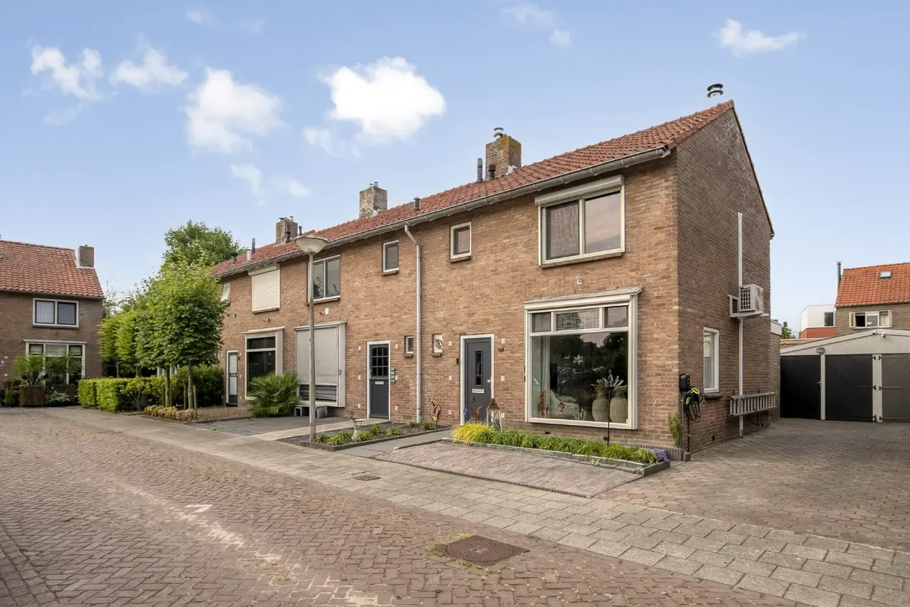 Hoekwoning te koop: Magnoliaplein 12, Ijsselmuiden