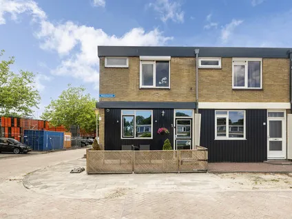 Hoekwoning te koop: Magnoliastraat 1, Heechterp Leeuwarden