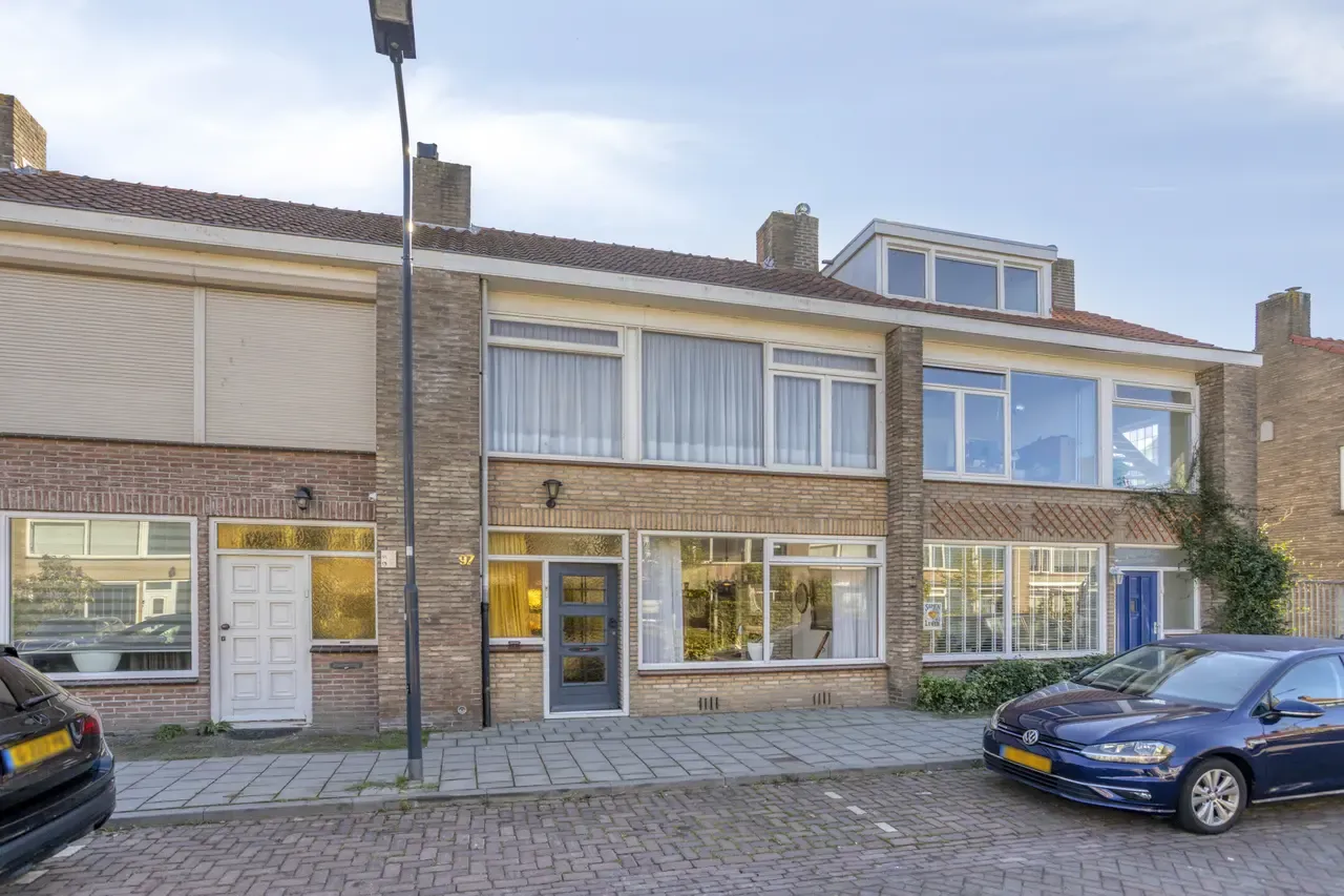 Tussenwoning te koop: Magnoliastraat 97, Breda