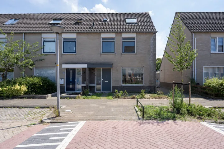 Hoekwoning te koop: Mahlerstraat 37, Muziekwijk Z.-Oost Almere
