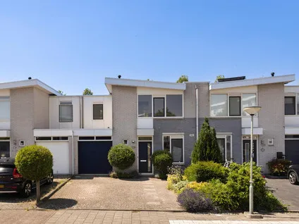 Tussenwoning te koop: Mahonie 139, Palissander en omgeving Dordrecht