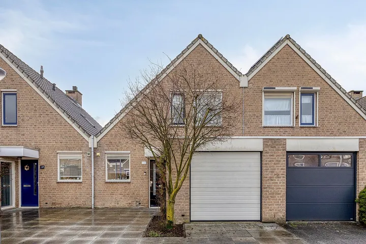 Tussenwoning te koop: Mainelaan 151, Eindhoven