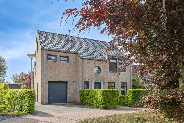Vrijstaande woning te koop: Maisakker 16, Kiezebos Heino