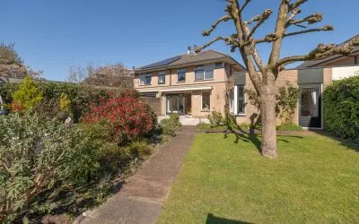 Tussenwoning te koop: Majellapark 28, Kom van Bieghel Bussum