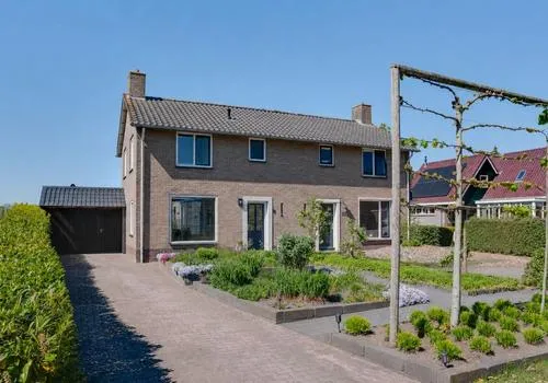 Twee-onder-één-kap te koop: Makkum 4B, Lieving Makkum Beilen