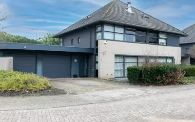 Hoekwoning te koop: Makkumplein 1, Leeuwerik Zuid Tilburg